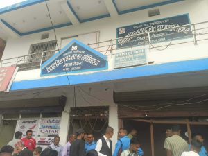 सिरहामा वकिलको च्याम्बरमा बम विस्फोट, एक जना घाइते