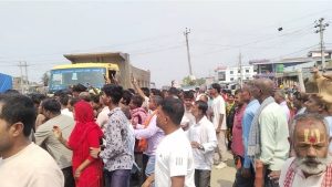 गोलबजारको अव्यवस्थित हाटमा ट्रक दुर्घटना : वृद्धको ज्यान गयो, बजार व्यवस्थापनमाथि प्रश्न